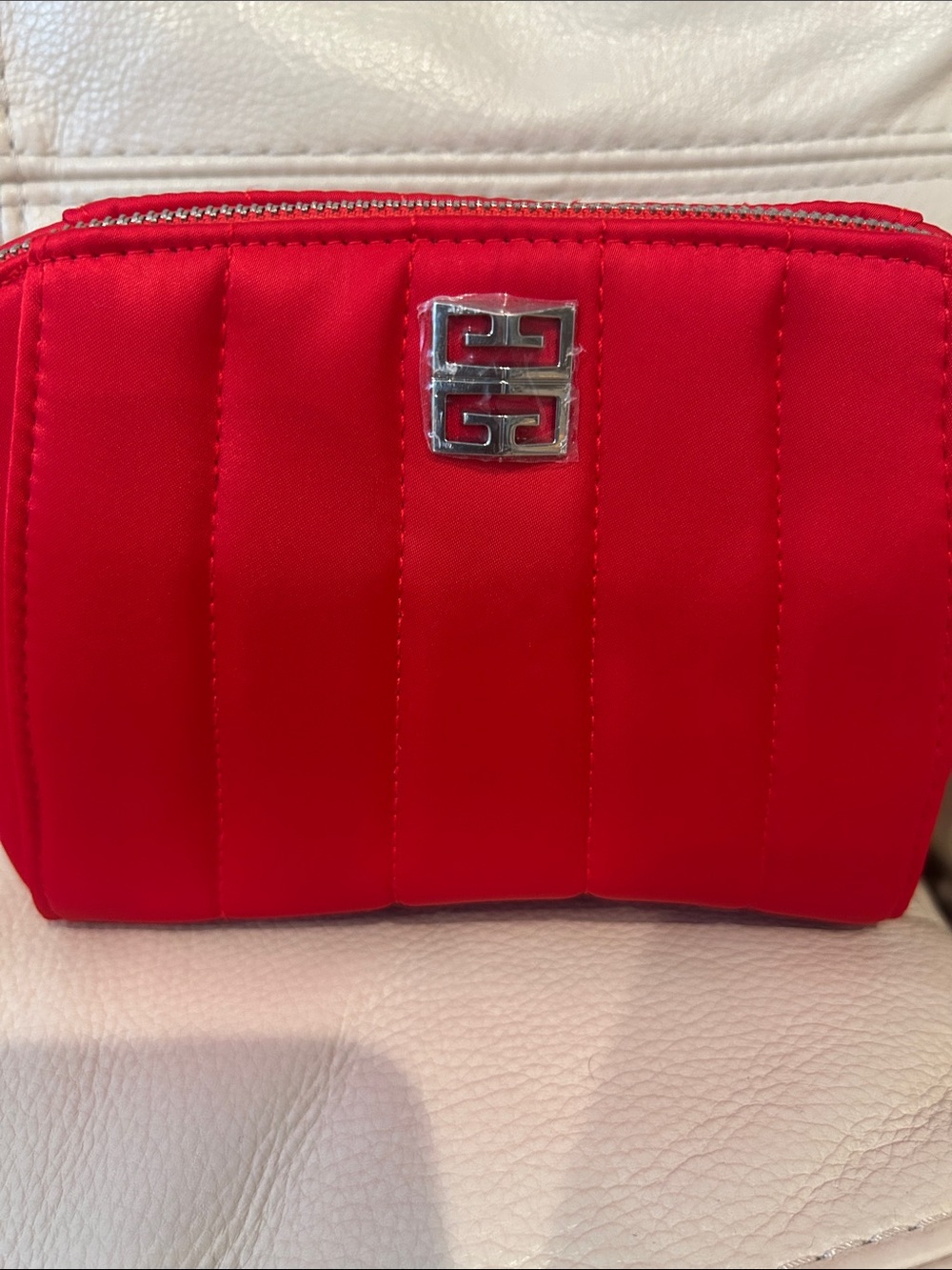 Givenchy Parfums Limited Edition "Iconic Lipstick Red" Satin Pouch GWP - Picture 4 of 5